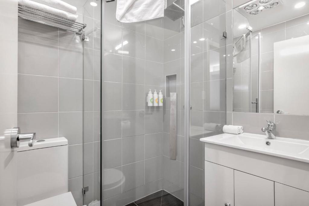 Best Western Plus Buckingham International photo