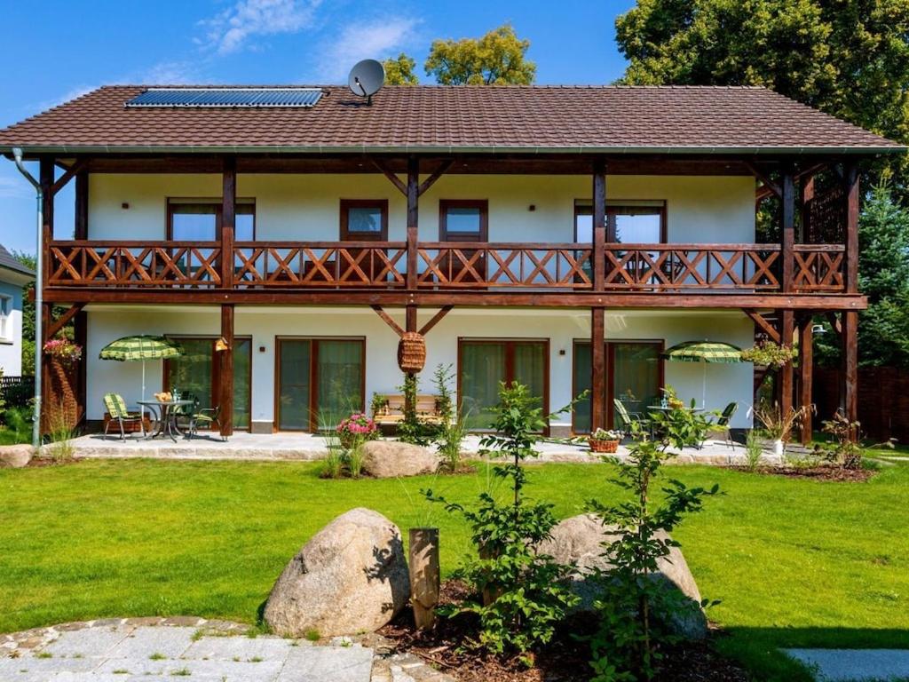 En have udenfor Holiday apartment in Lübben with barbecue