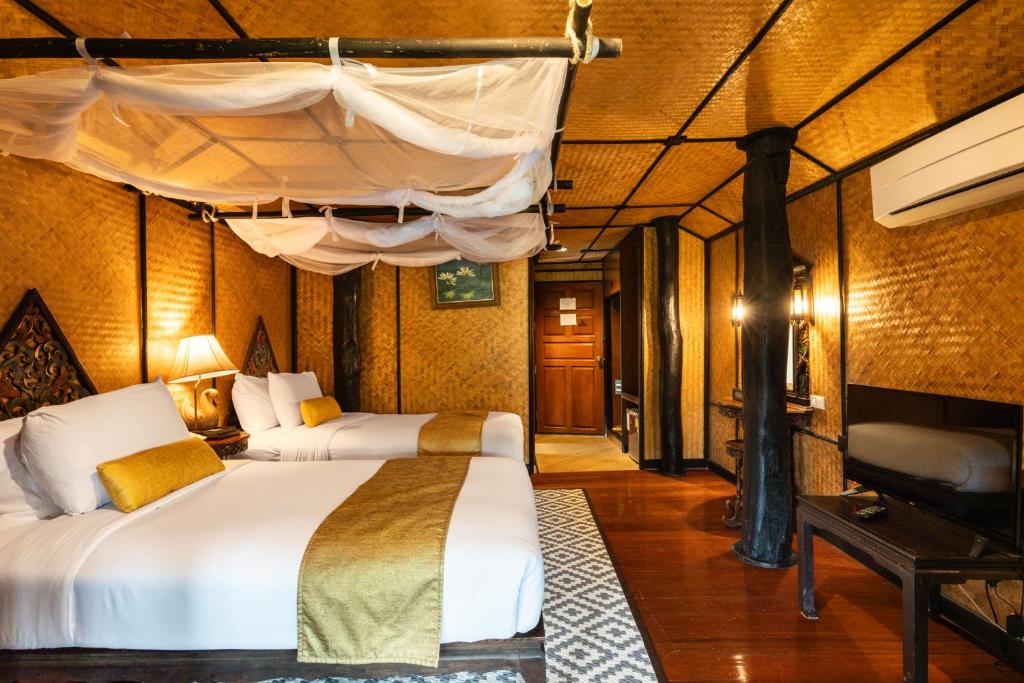 Lampang River Lodge - Deluxe Met Uitzicht Op Het Meer En Balkon
