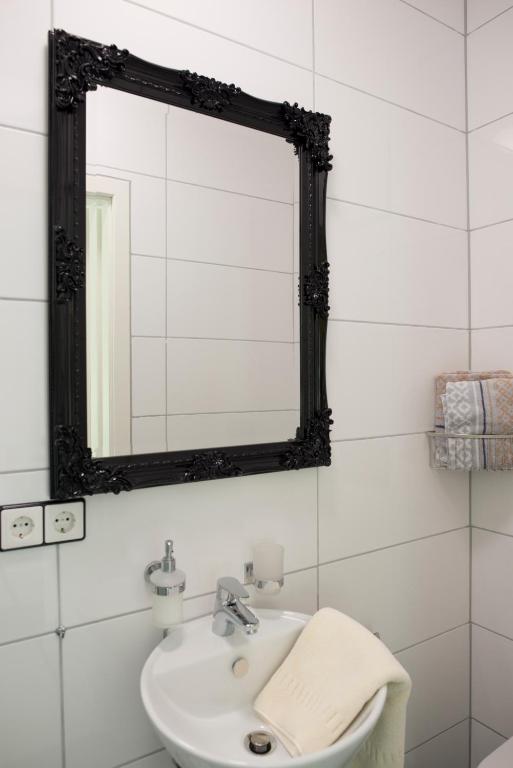 Pension Gino - Small Single Room With Shower