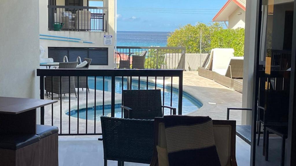 Piscina a Zinnia 7 - by ZenBreak o a prop