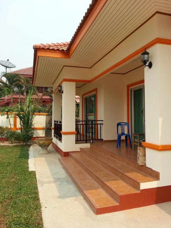 Janson's House Next to Singha Park Chiang Rai - 豪华双人房间与阳台