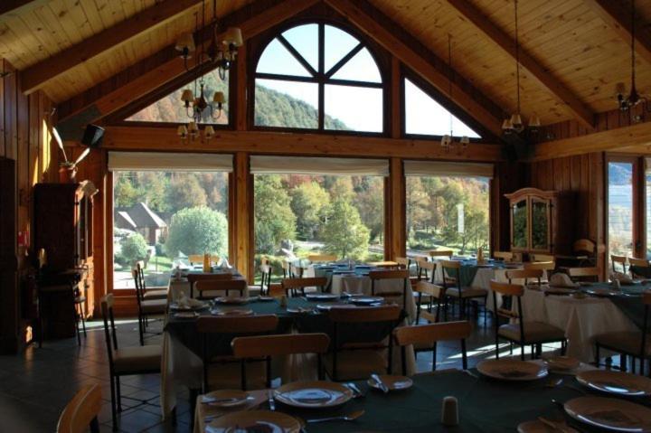 Restaurace v ubytování Malalcahuello Thermal Hotel & Spa