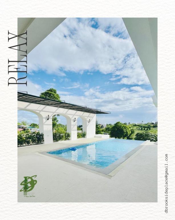 Bazén v ubytování D'Brook Side Place nebo v jeho okolí