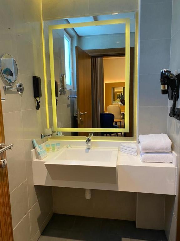 لابی و فضای عمومی AL HAYAT HOTEL - تصویر ۵