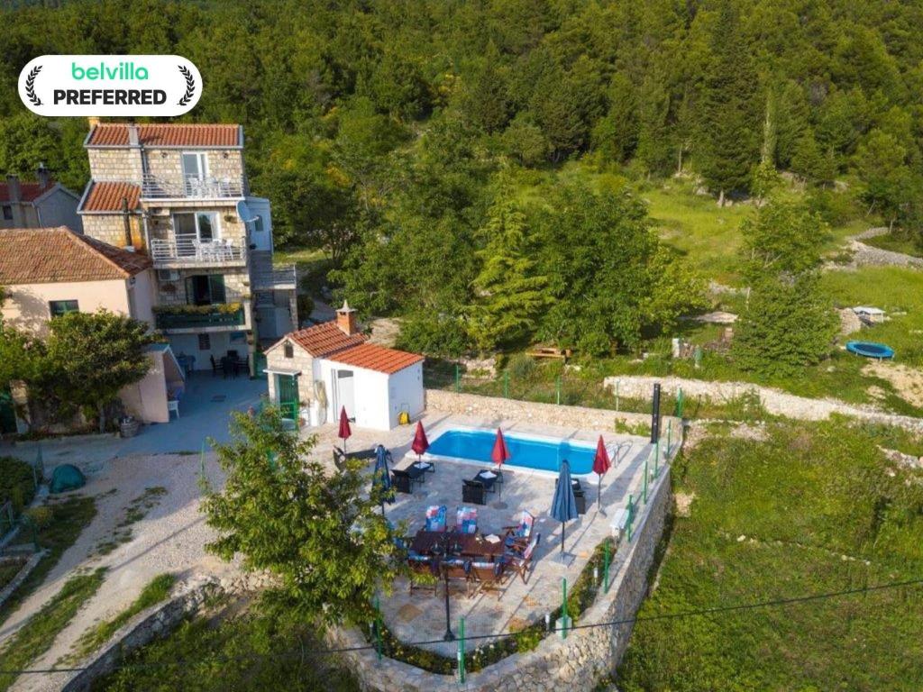 Πισίνα στο ή κοντά στο Villa in Tučepi with Pool near Seabeach