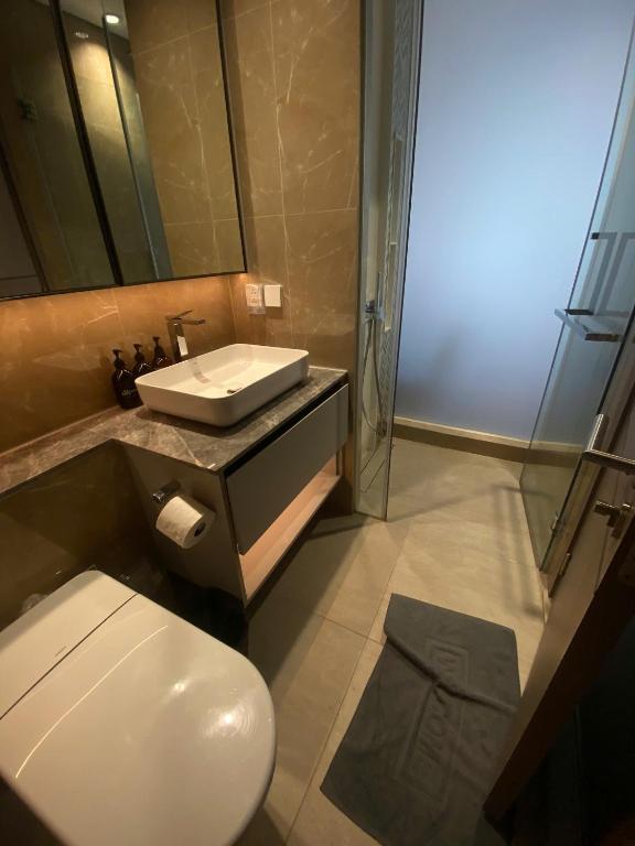 Et badeværelse på Moonlight Sea Boutique Hote