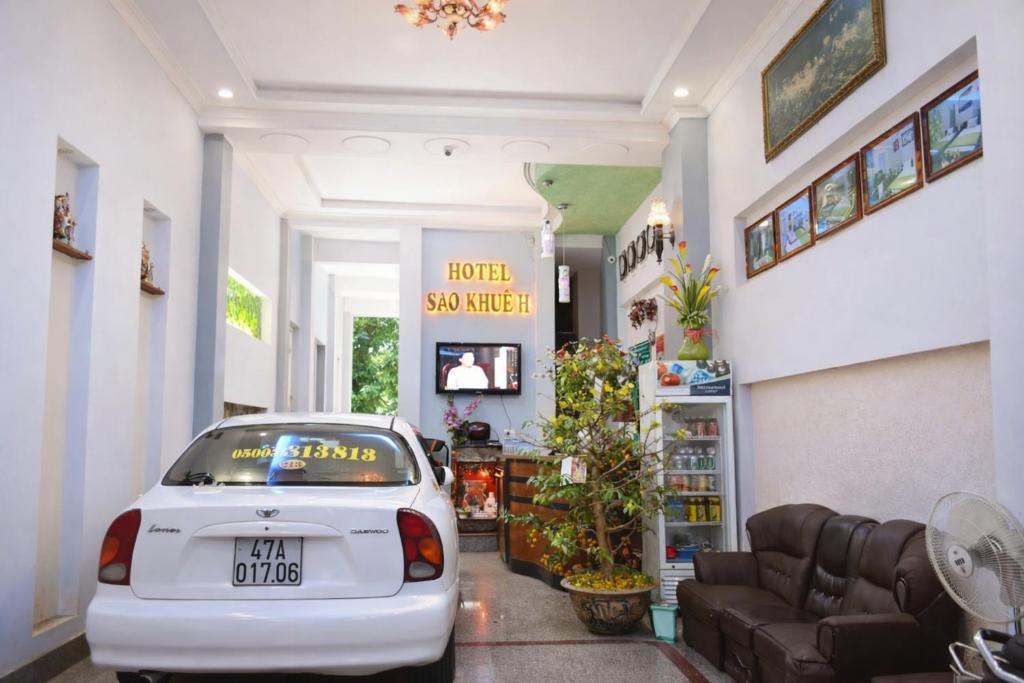 TV a/nebo společenská místnost v ubytování Sao Khue Hotel