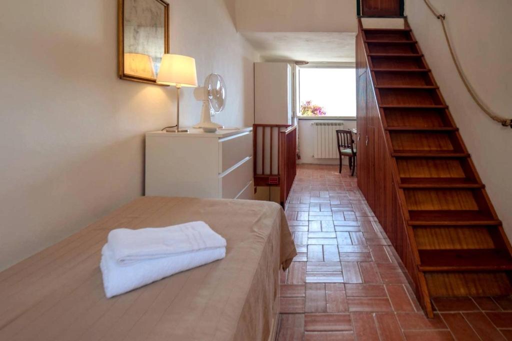 Postel nebo postele na pokoji v ubytování Refilea Sea View Tower Villa