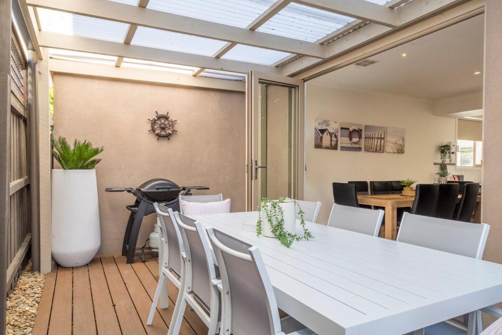 Køkken eller tekøkken på Moments from the Beach