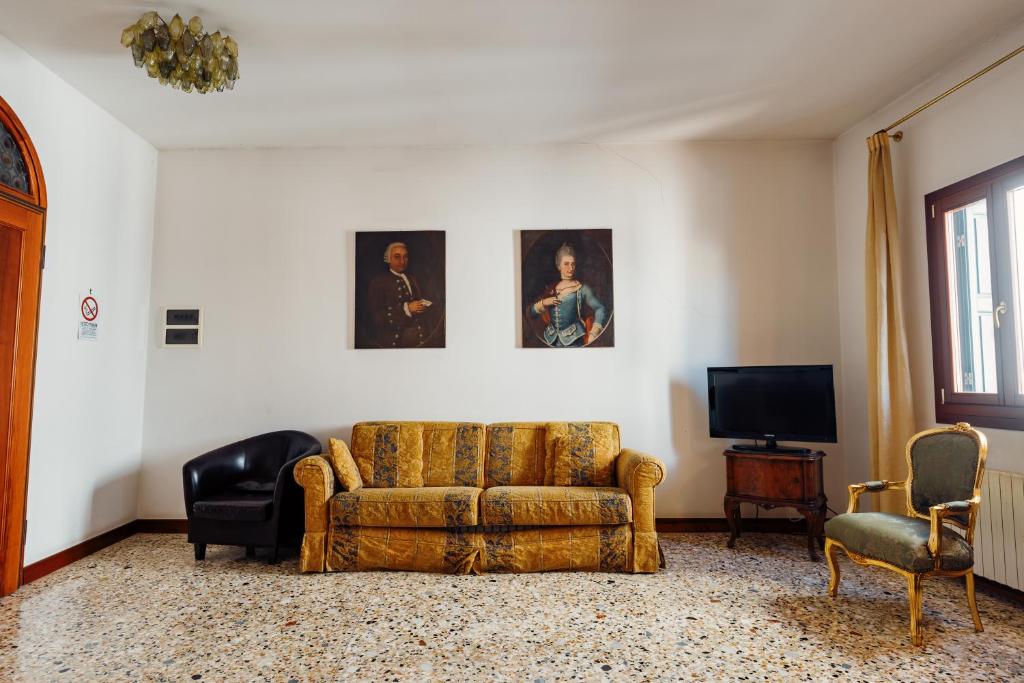 Casa Dei Pittori Venice Apartments - 14
