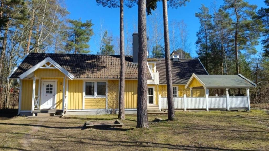 Bygningen som feriehuset ligger i