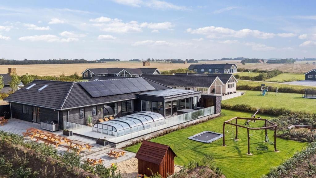 Το κτήριο όπου στεγάζεται  η παραθεριστική κατοικία