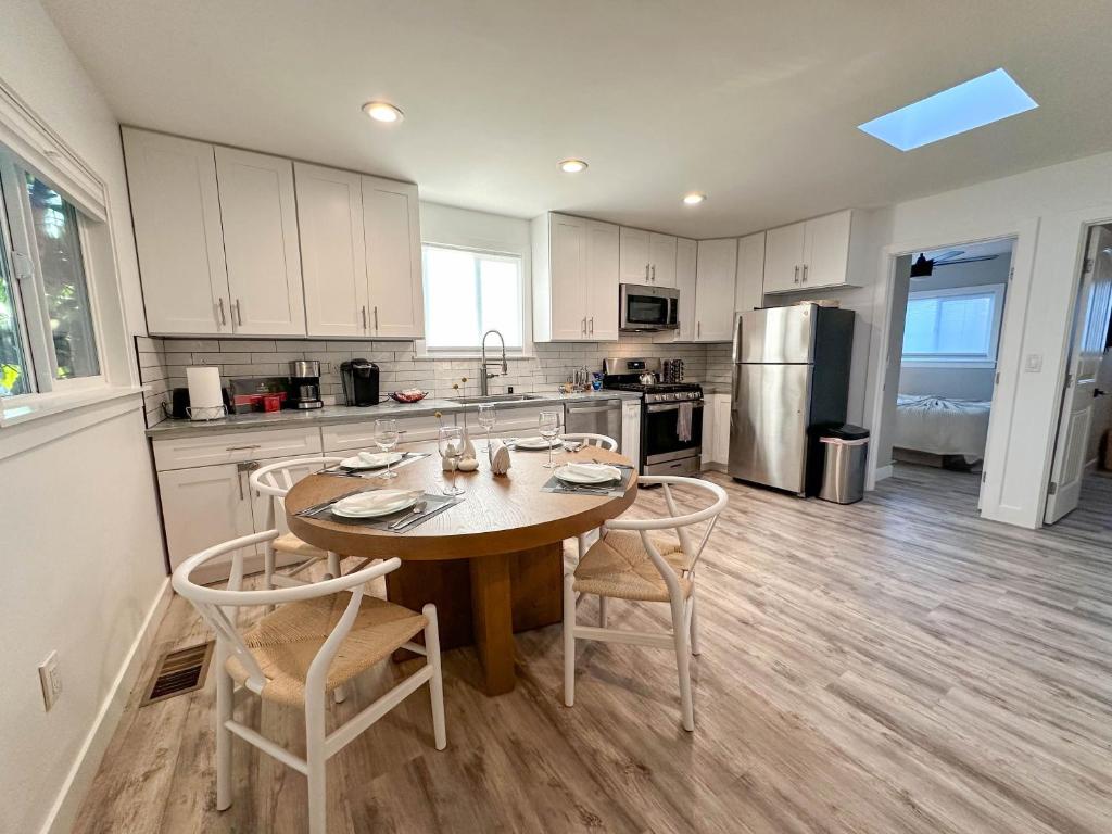 Billede fra billedgalleriet på Urban Zen 2 - Luxury Remodel - Gr8 Deal- WOW i San Diego