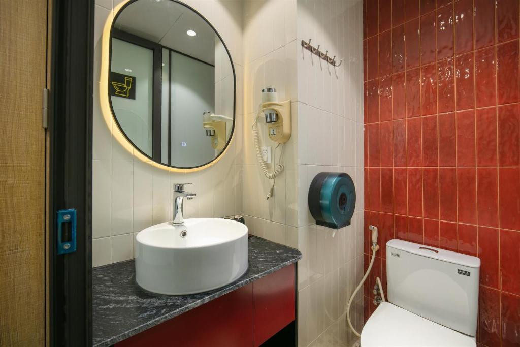 Giường Đơn Trong Phòng Ngủ Tập Thể 10 Giường