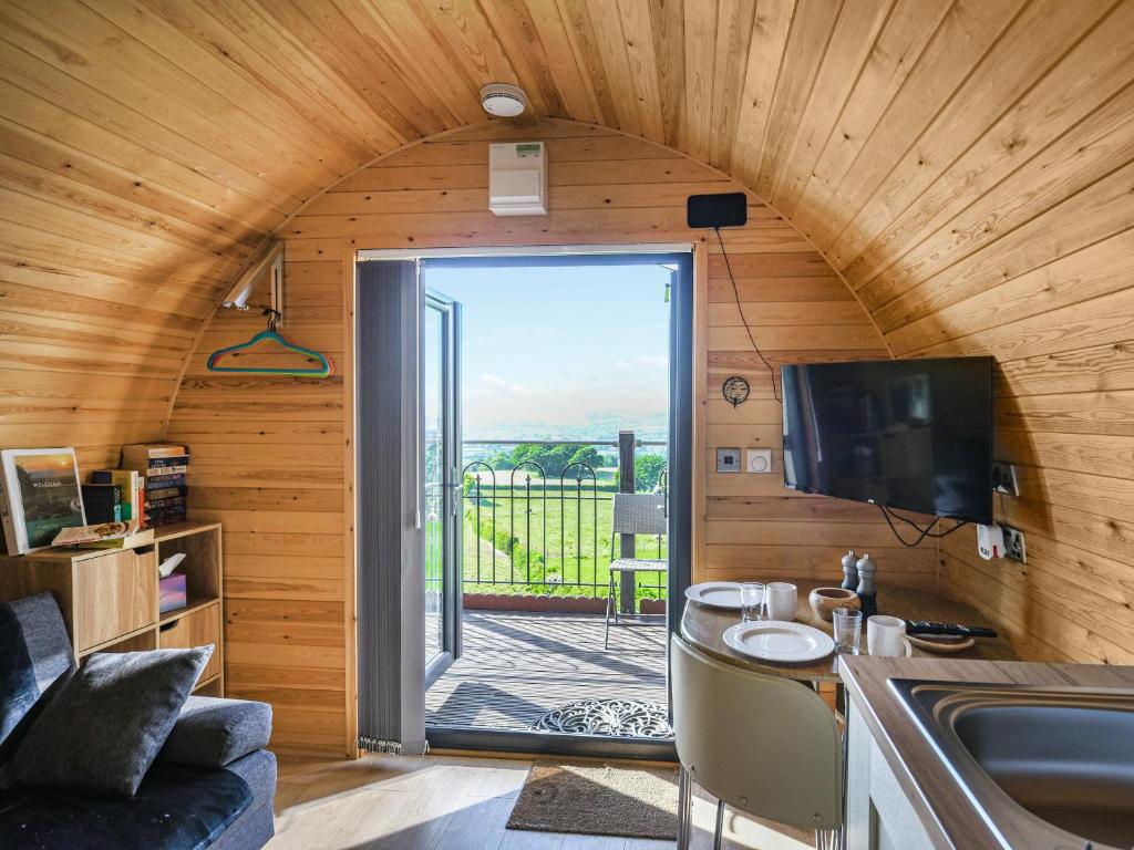 TV/trung tâm giải trí tại Luna Holiday Pod - Uk48590