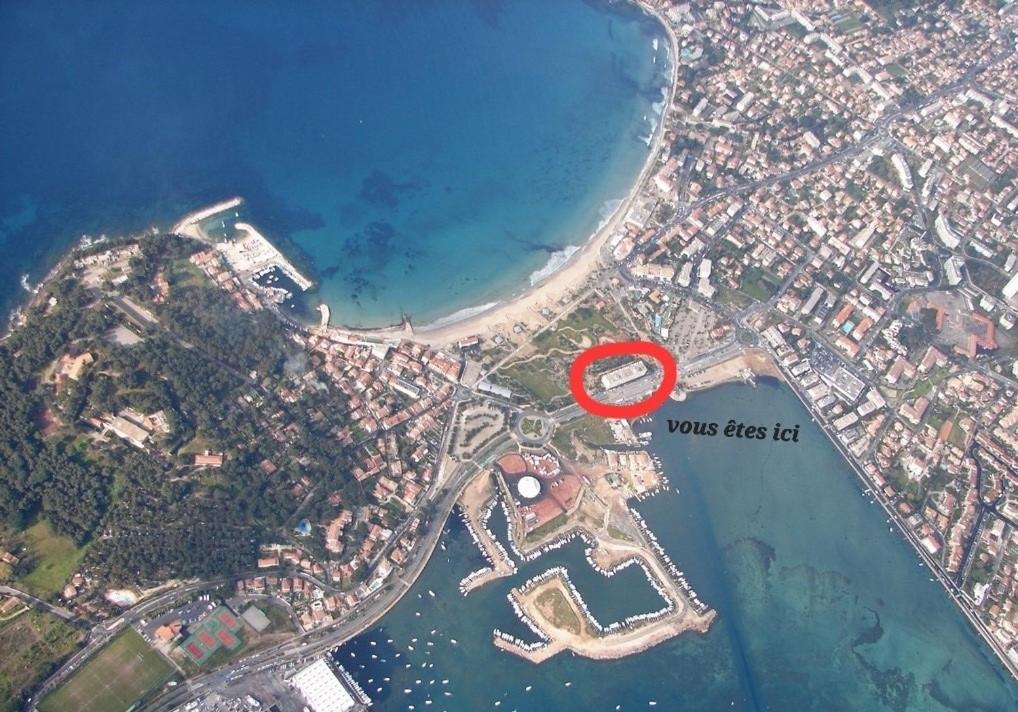 Nespecifikovaný výhled na moře nebo výhled na moře při pohledu z apartmánu