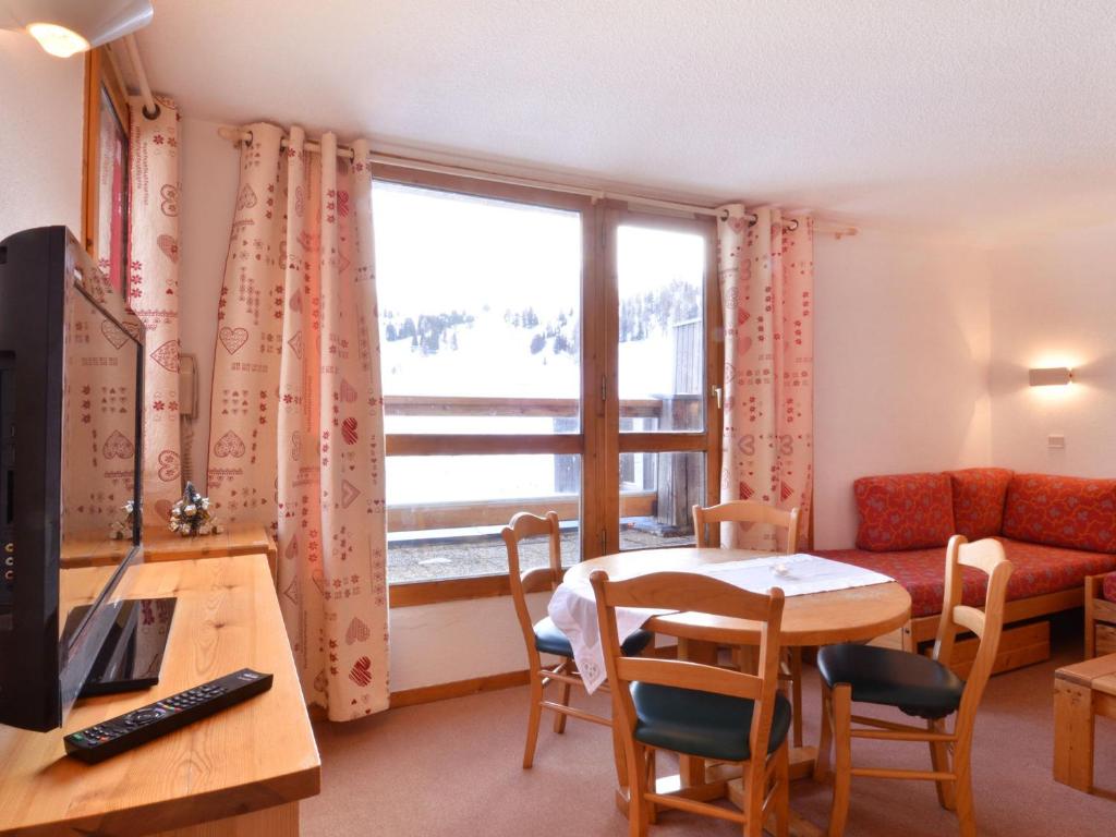 Appartement spacieux, ski aux pieds avec balcon, 5 pers
