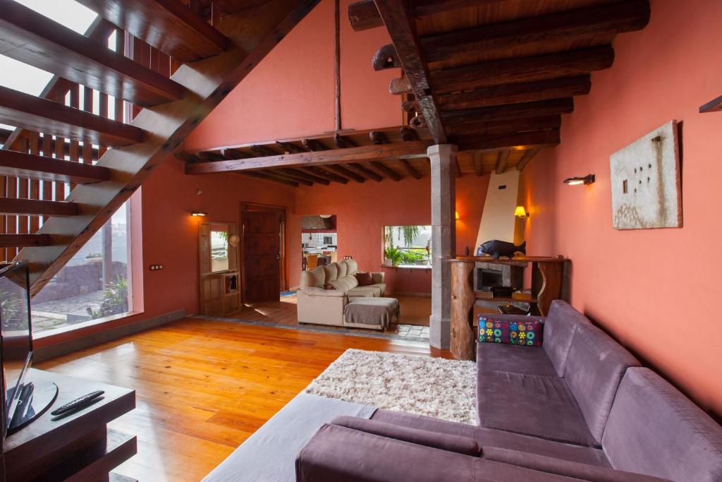 Posezení v ubytování Mountain Hideaway House in Moya