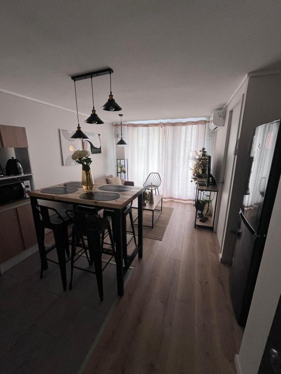 Køkken eller tekøkken på Apartamento central en Puerto Montt