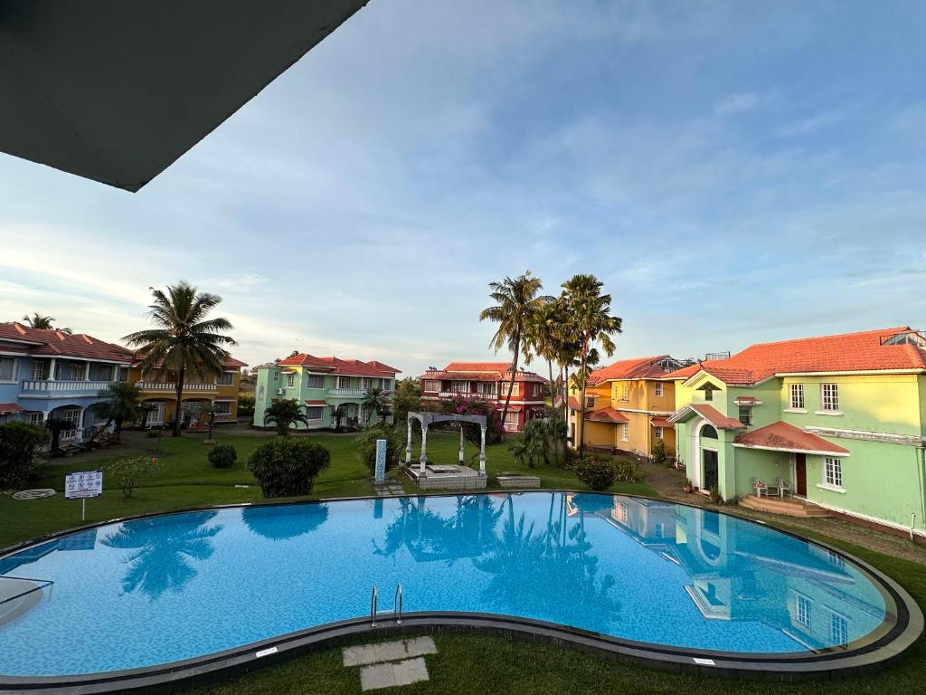 Bazén v ubytování Mogarim By The Beach Goa nebo v jeho okolí