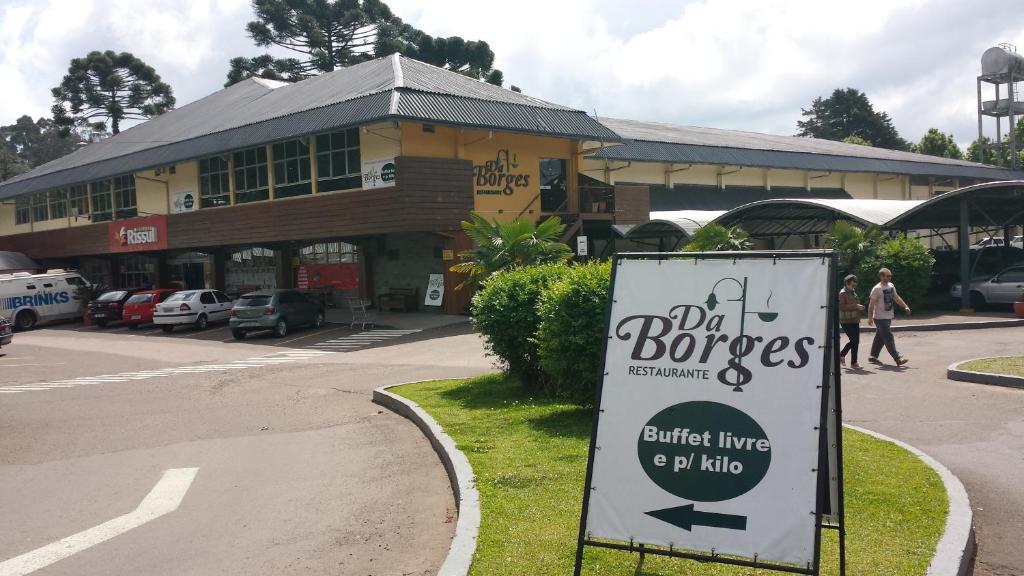  Apartamento com Piscina 4 Pessoas