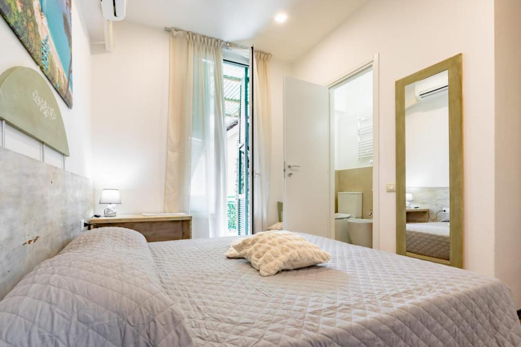 Hotel Victoria-Bike Friendly vicino Finalborgo e mare - Double Room With Balcony