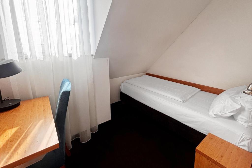 Garner Hotel Stuttgart - Zuffenhausen by IHG - Standard Queen Room