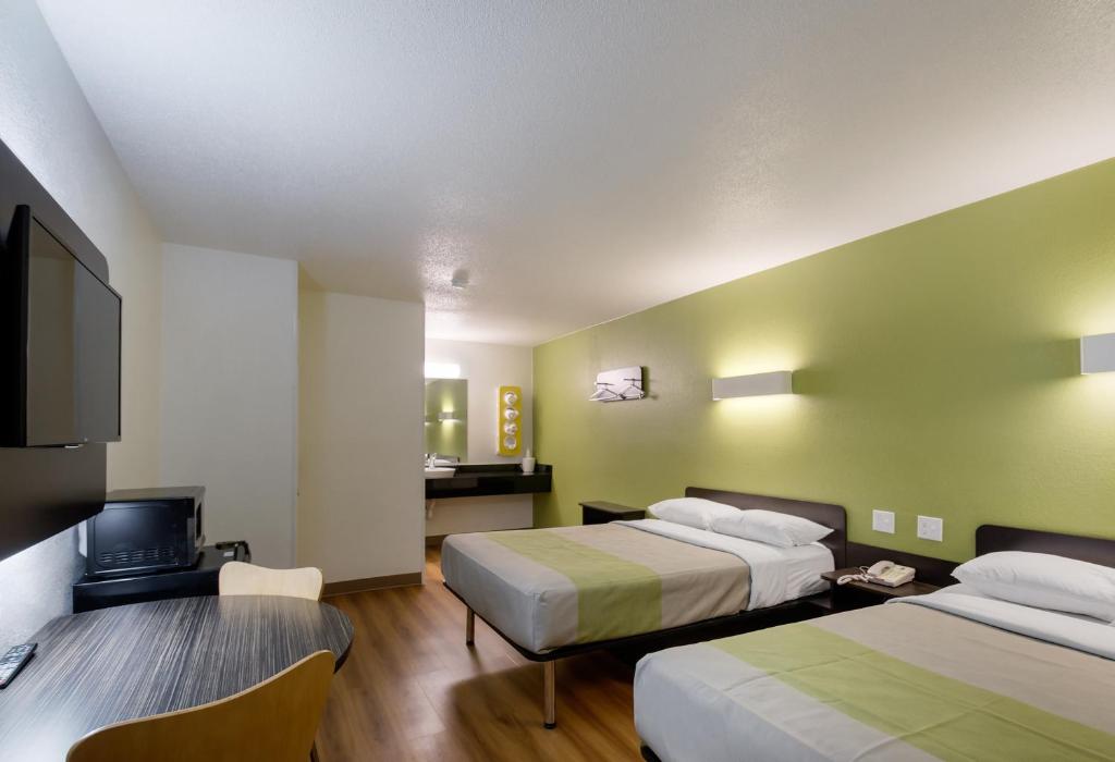 Motel 6-Charles Town, WV - 