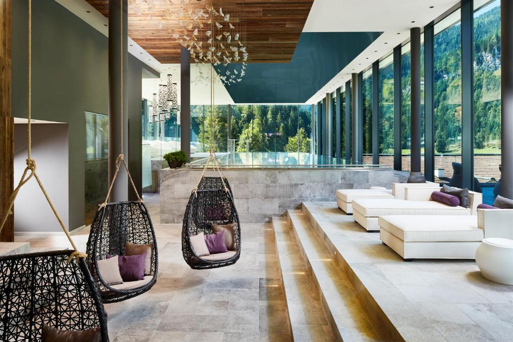 Posezení v ubytování Alpin Life Resort Lürzerhof