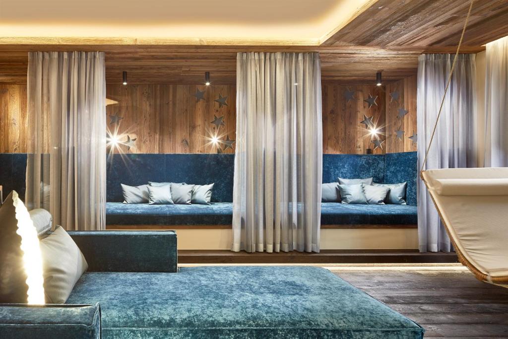 Posezení v ubytování Alpin Life Resort Lürzerhof