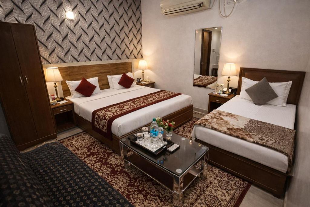 The Super Residency - Near Nizamuddin Markaz & Auliya Dargha در دهلی نو