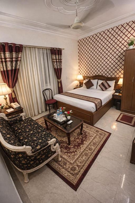 لابی و فضای عمومی The Super Residency - Near Nizamuddin Markaz & Auliya Dargha - تصویر ۵
