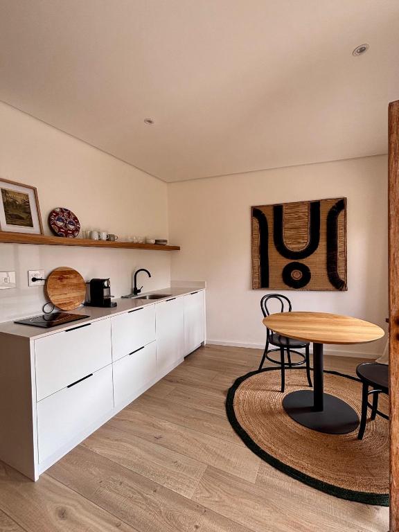 Køkken eller tekøkken på The Spot - Beach Apartment close to town