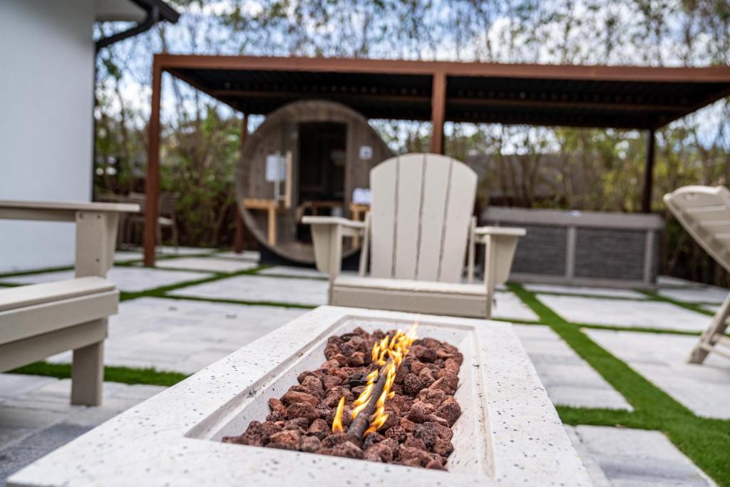 Velvet Bloom Bubbling Spa Retreat with Sauna & Jacuzzi photo