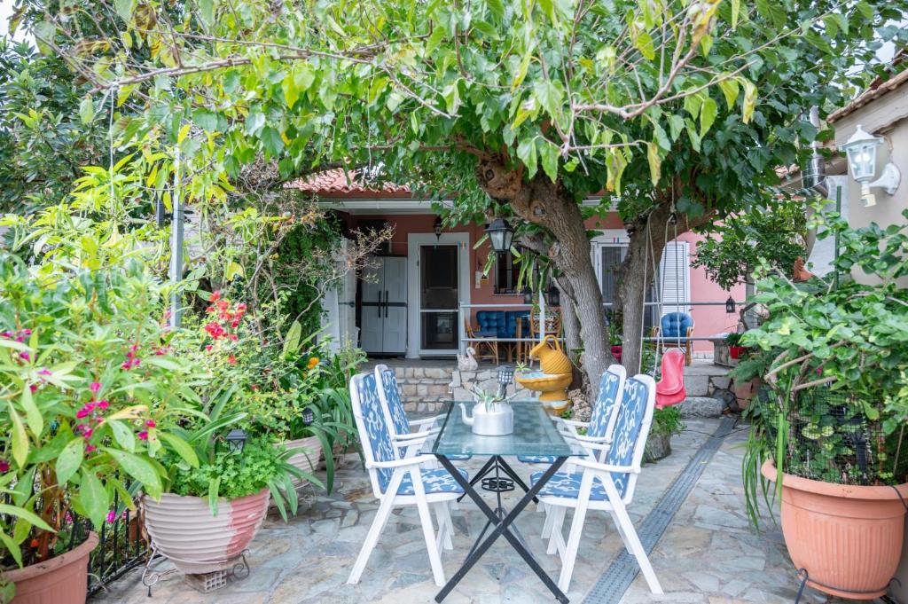 En have udenfor Toulas House