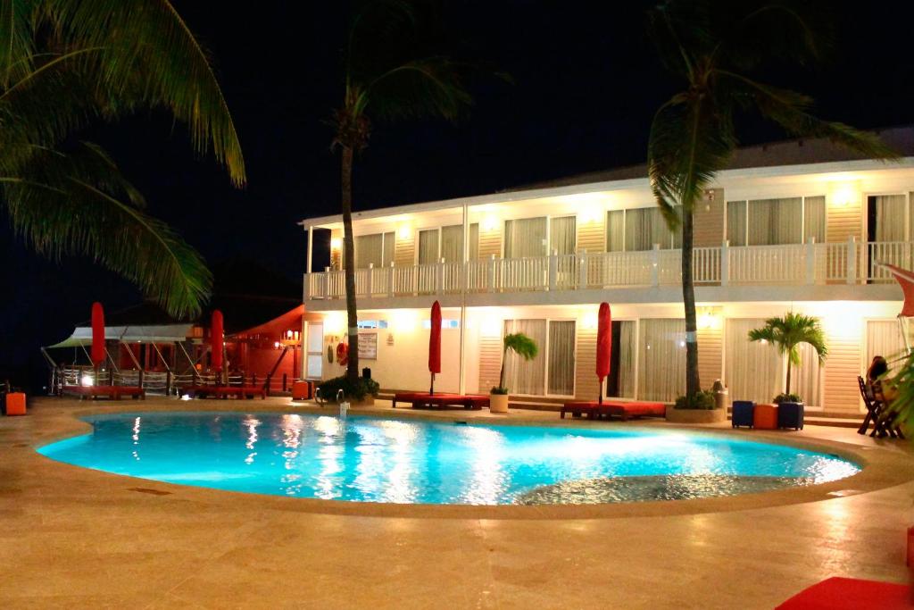 Bazén v ubytování Decameron Los Delfines - All Inclusive nebo v jeho okolí
