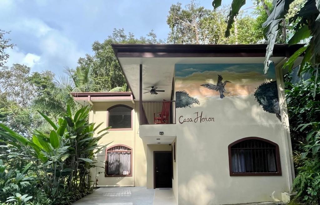 Renovated Casa Heron 3BR Private Pool near MA