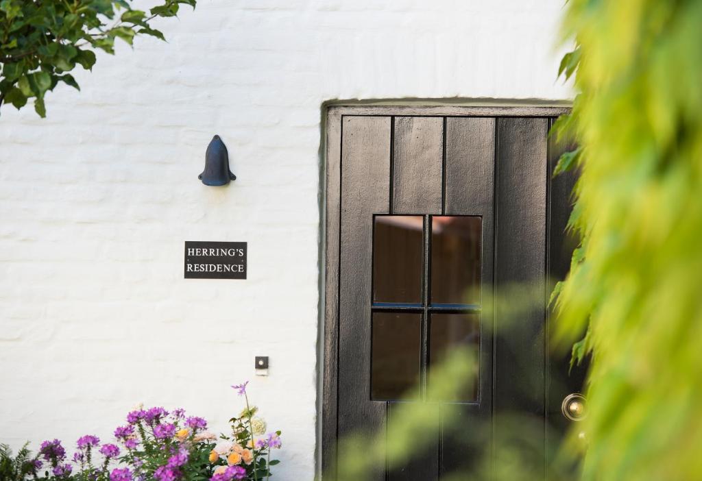 Zahrada ubytování The Herring's Residence - Stylish Private Cottage with Breakfast in Historic Center - Adults-Only