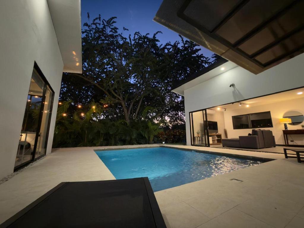 Bazén v ubytování Casa Luna nebo v jeho okolí