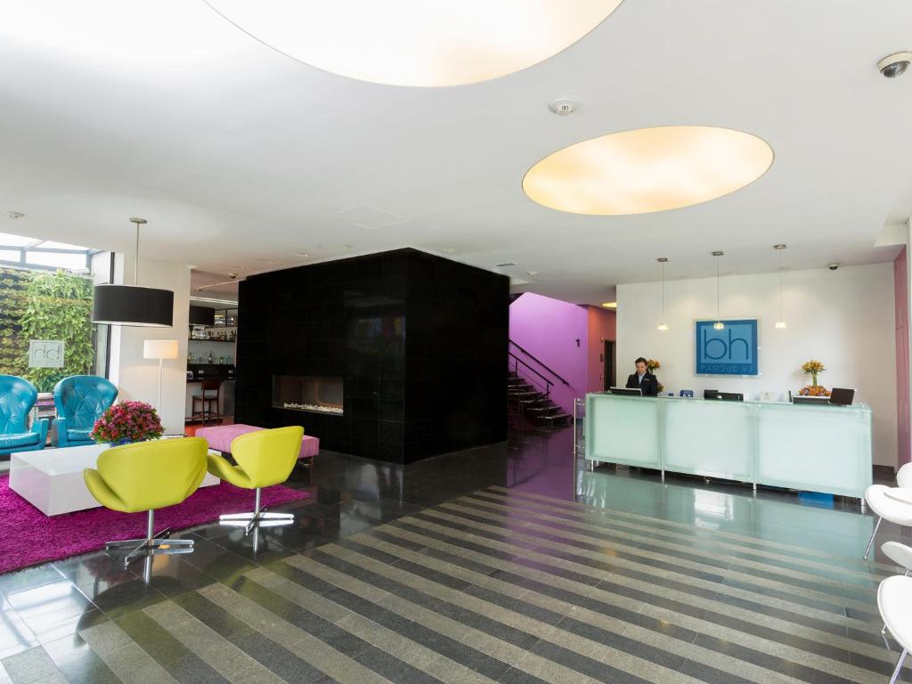 Posezení v ubytování Hotel bh Parque 93