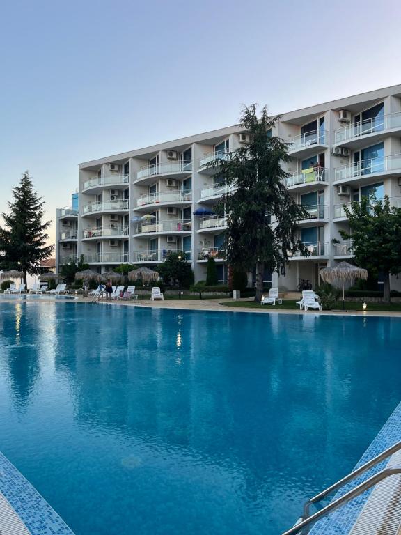 Hồ bơi trong/gần Boho Studio 4 pools 10min to the beach