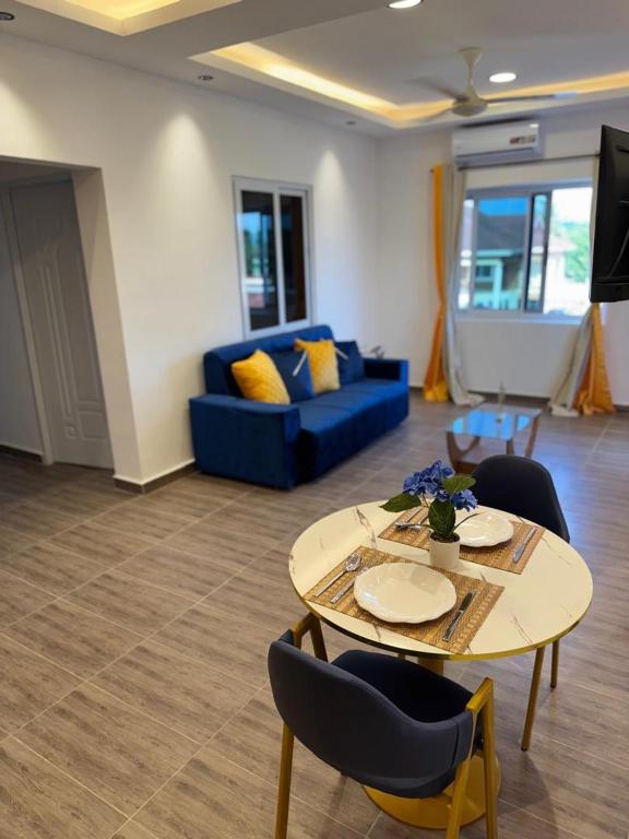 Oyarifa 2 bedroom private apartment