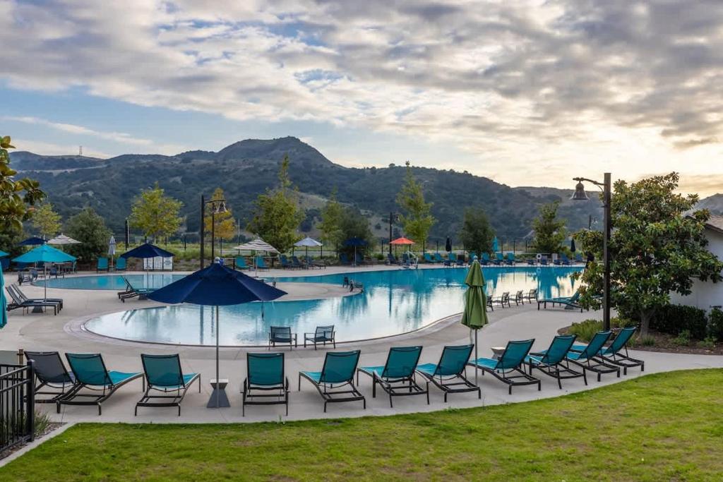 En generel udsigt til bjerge eller udsigt til bjerge taget fra feriehuset