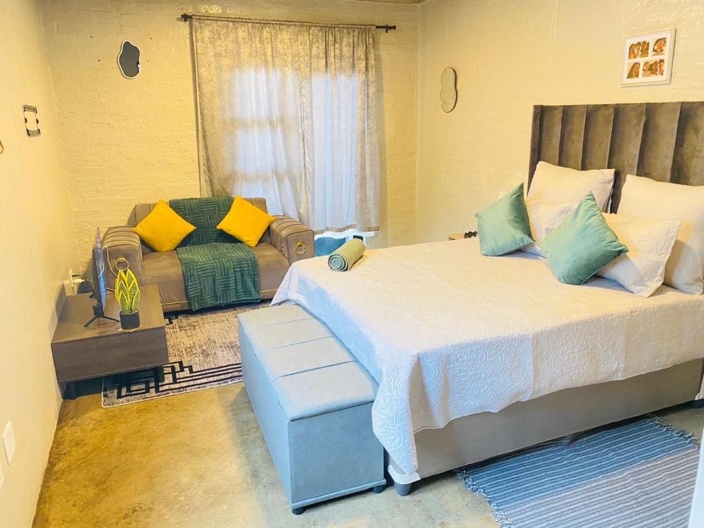 Modern cozy suite in maboneng- Trendy living, Johannesburg (updated ...