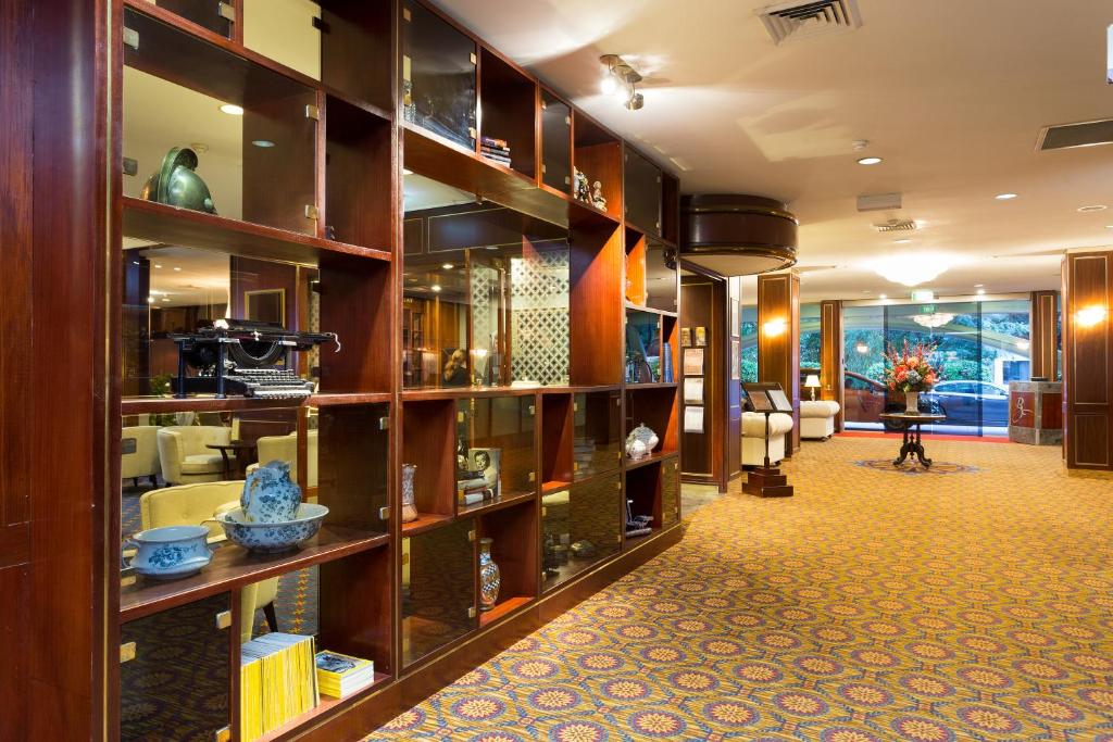 Royal On The Park - Resim 11