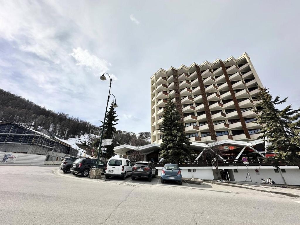 Το κτήριο όπου στεγάζεται  το διαμέρισμα