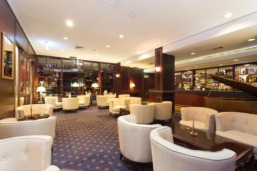 Royal On The Park - Resim 42