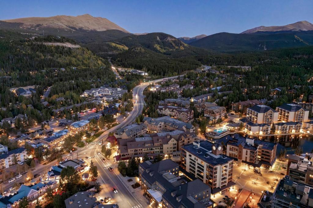 Marriott's Mountain Valley Lodge at Breckenridge photo