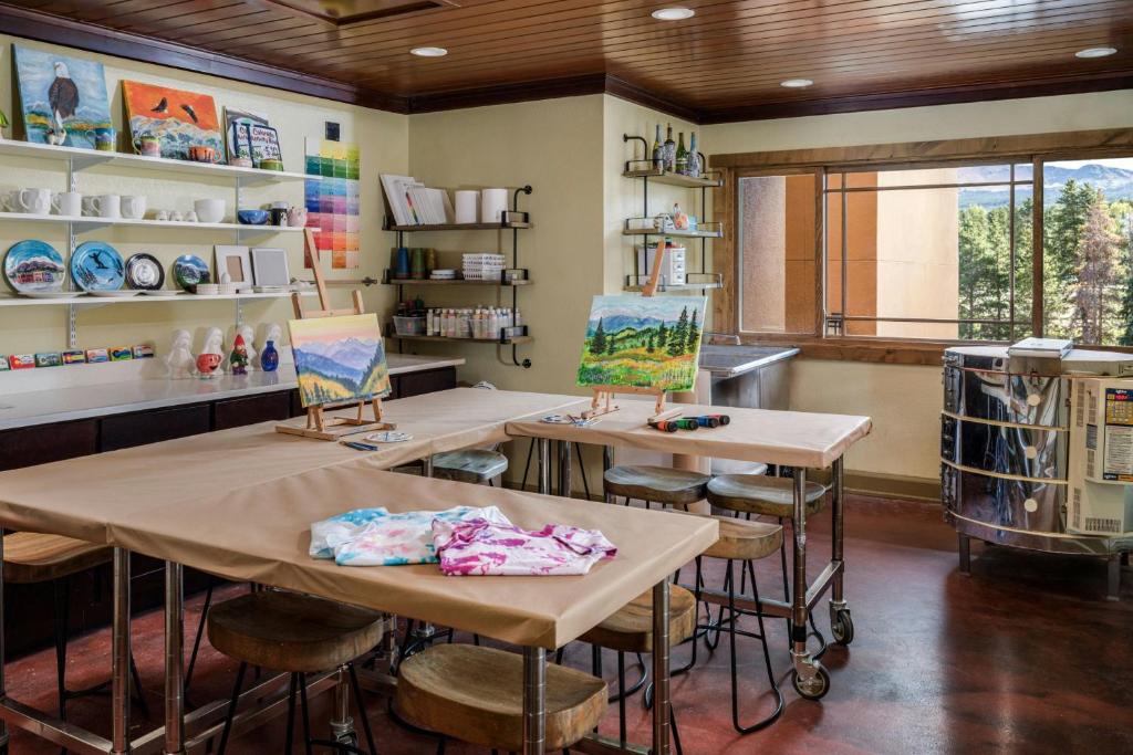 Marriott's Mountain Valley Lodge at Breckenridge photo
